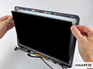 Замена (пайка) шлейфа матрицы на ноутбуке Gigabyte